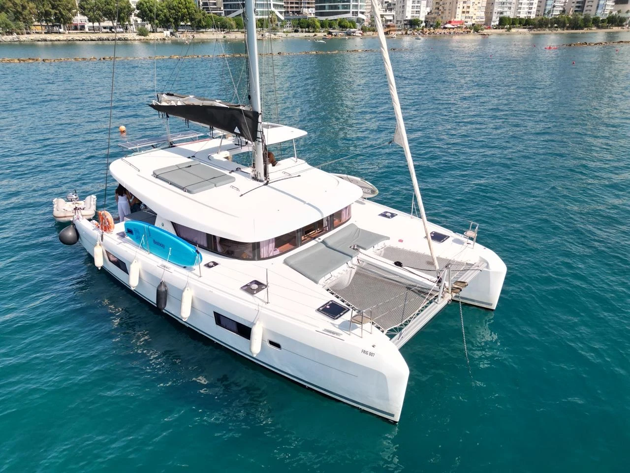 Lagoon 42