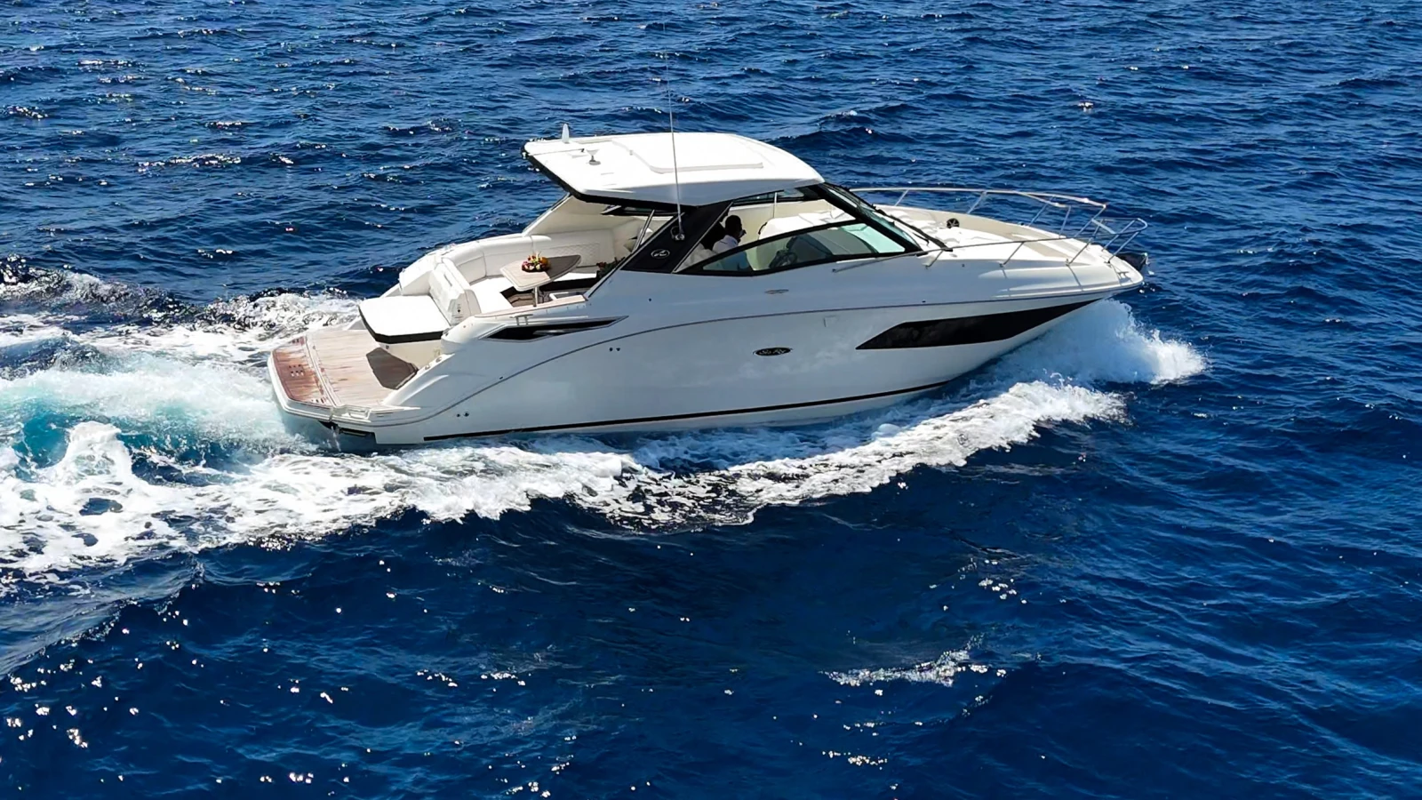 Sea Ray 320